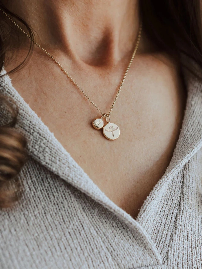 9ct Gold Phoenix Pebble Necklace lifestyle image