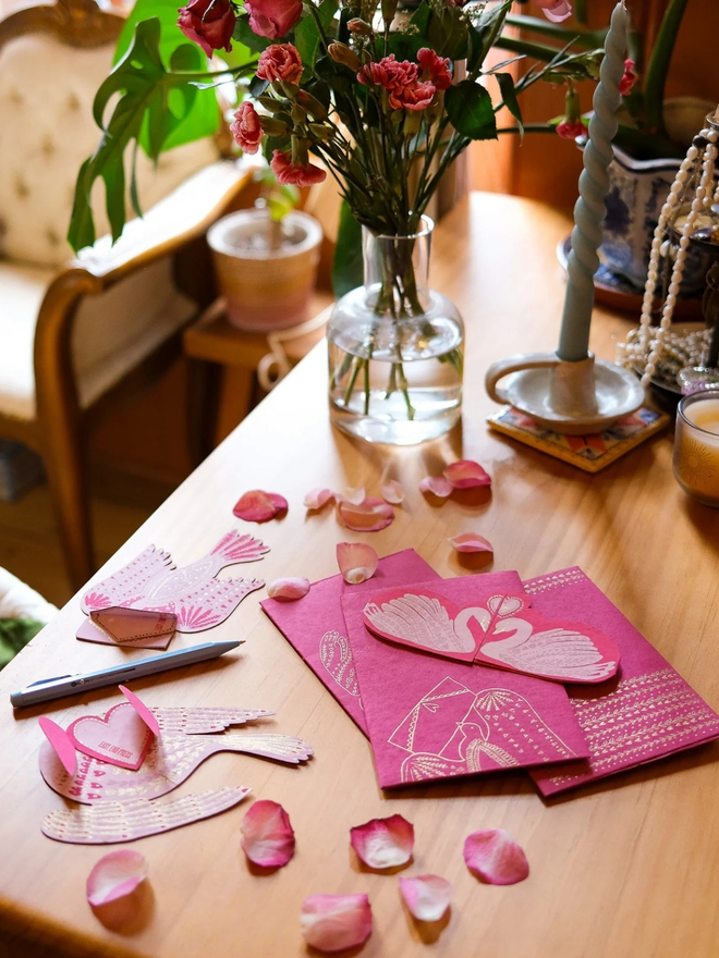 Kissing swan Valentine's Day Cards