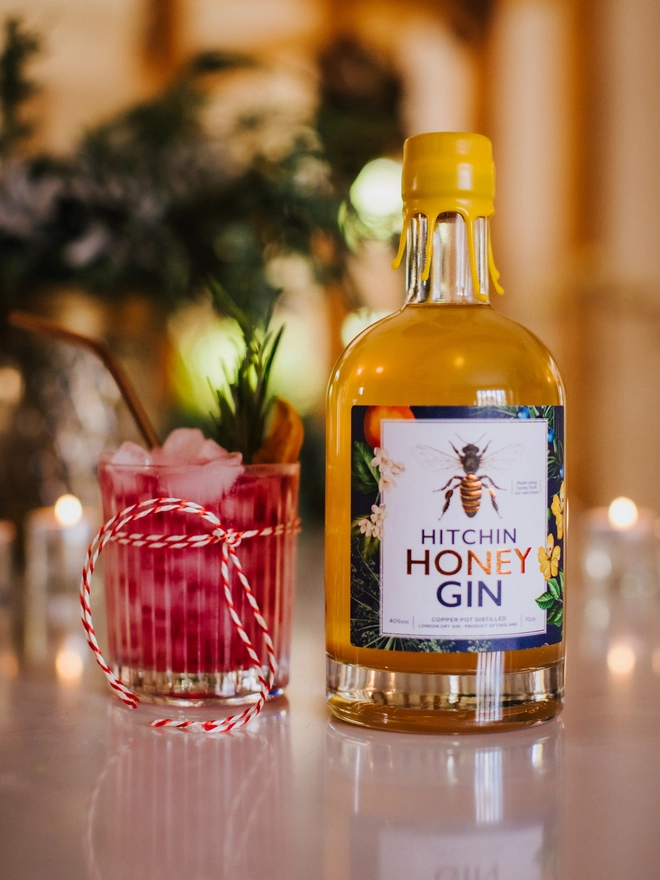 Hitchin Honey Gin 70cl with cocktail