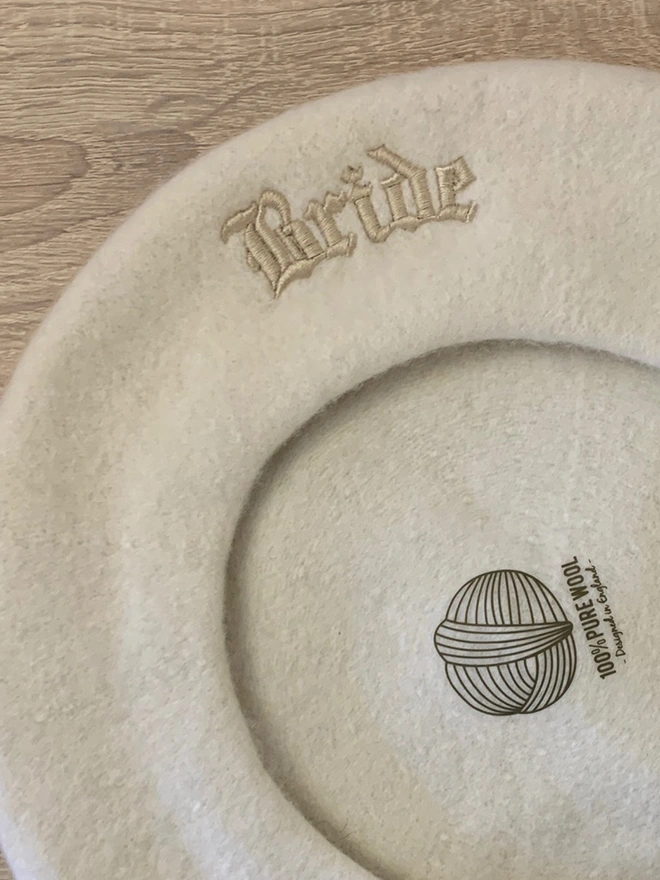 Beret Cream