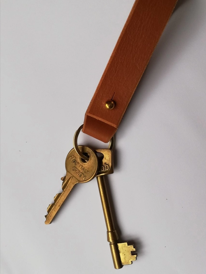 Leather key loop