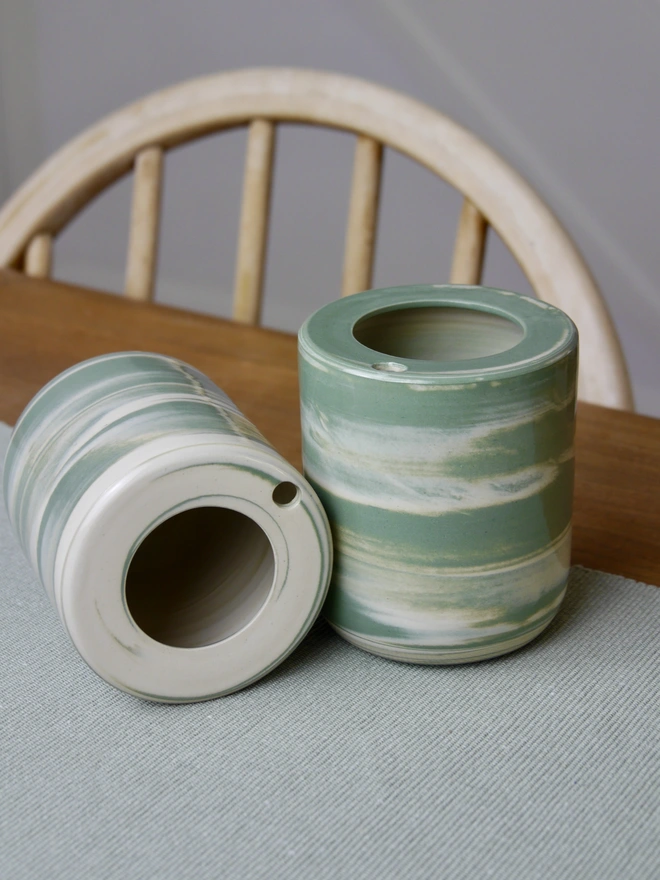 Ceramic take-out coffee cup
