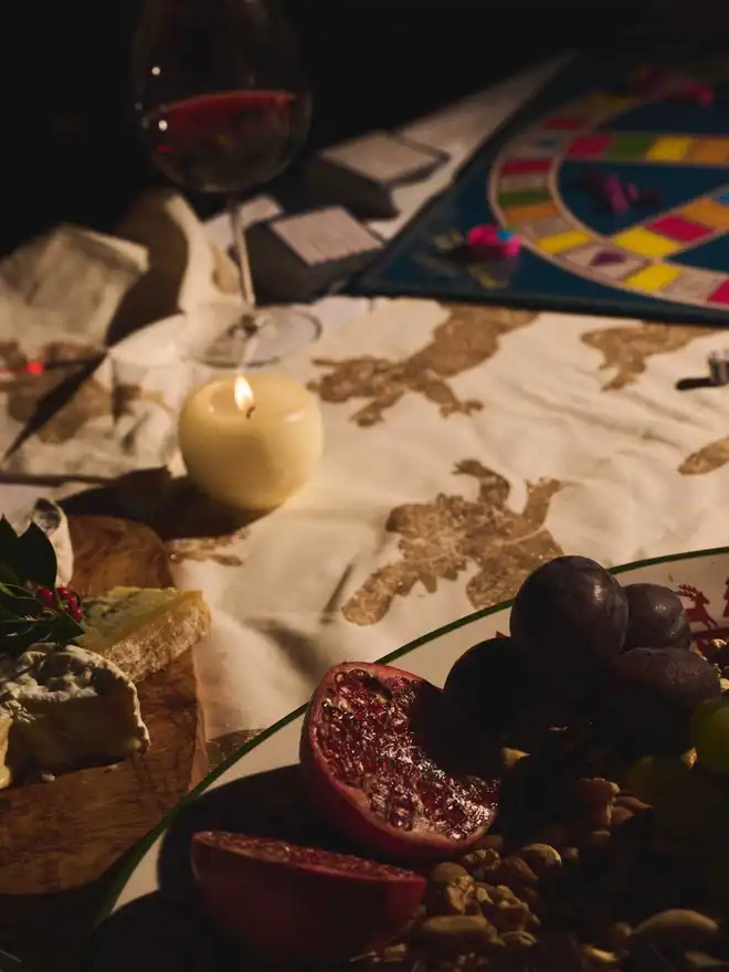 Christmas Cherub Table Runner