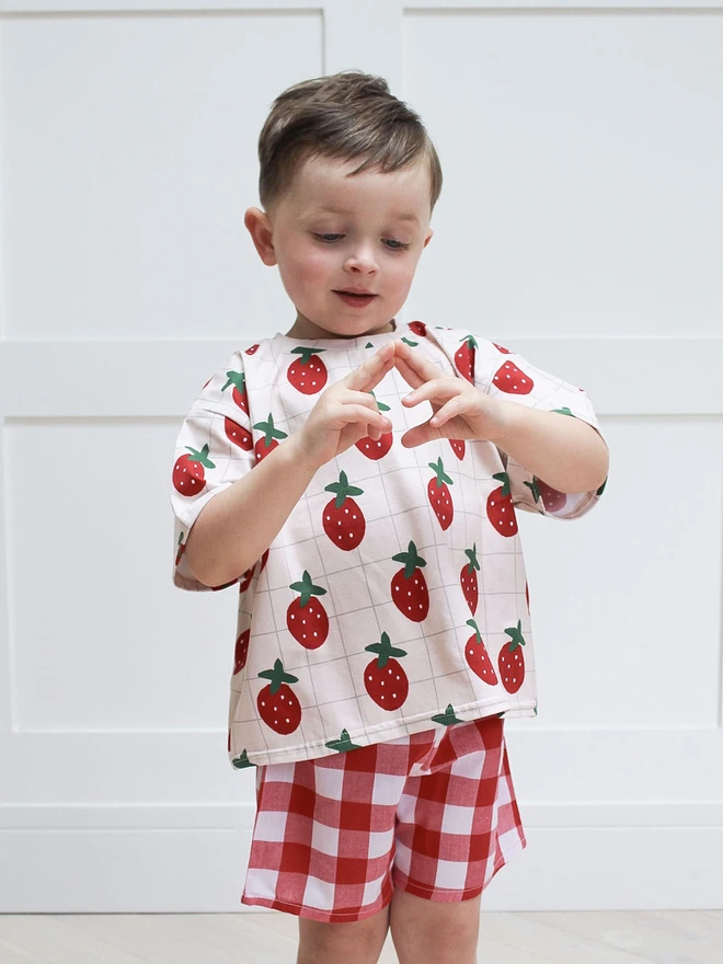 Strawberries Oversized T-shirt