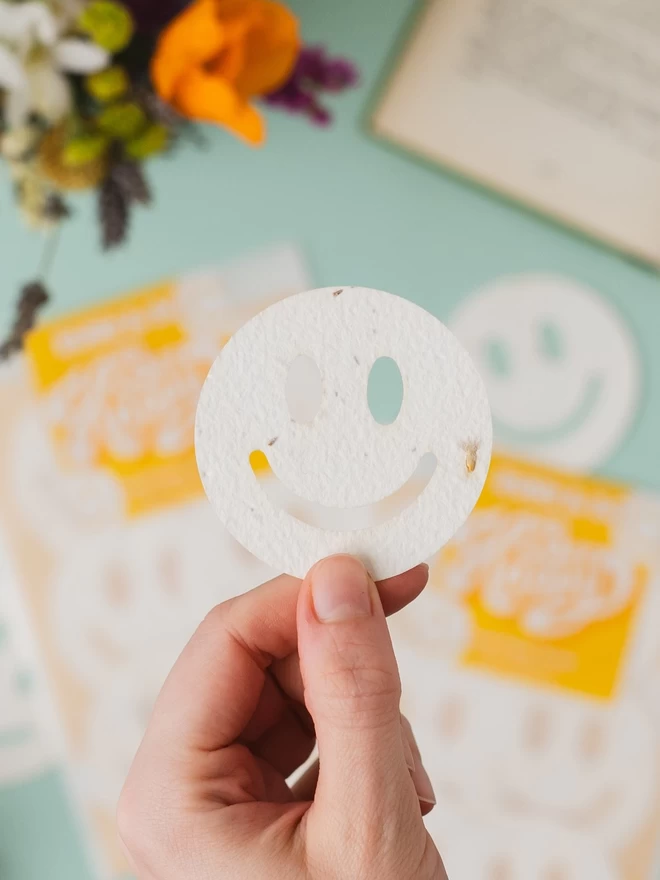 Bee Happy! Plantable Seed Paper Smiles