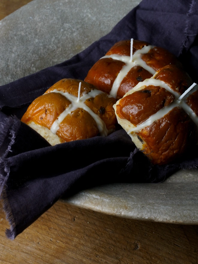 Hot Cross Bun Candle
