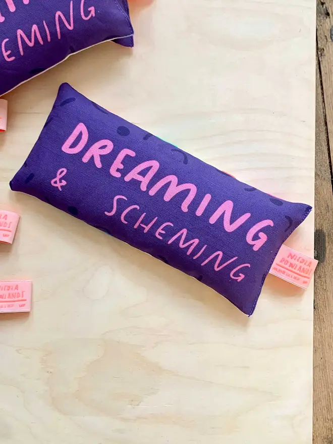 Dreaming & Scheming lavender eyebag 
