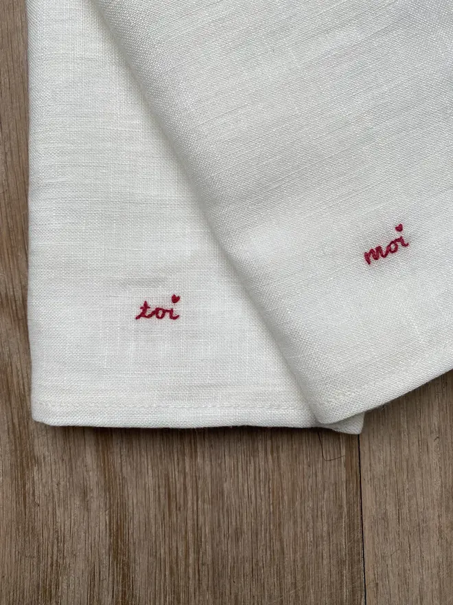 'Moi + Toi' Embroidered Napkins (Set Of 2)