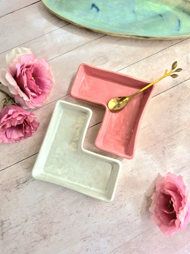 tapas dish, ceramic tapas dish, ceramic snack dish, mis and match dishes, Jenny Hopps Pottery, Mezze dishes