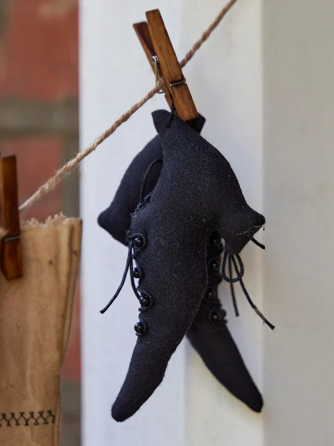Witches' washing line Halloween bunting