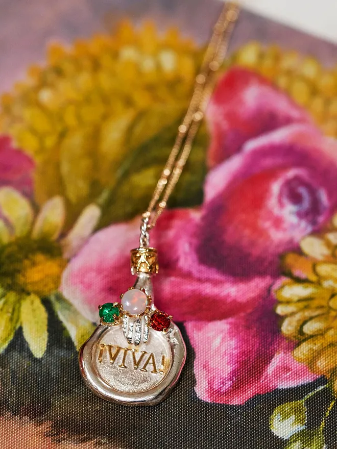 Viva charm necklace