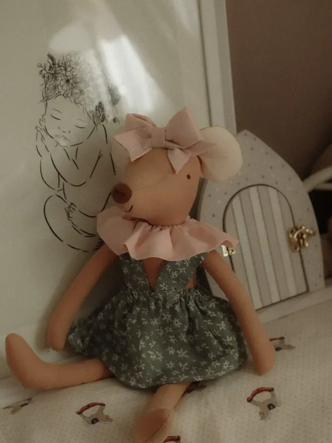 Ballet-inspired mouse doll with bow and soft cotton body 