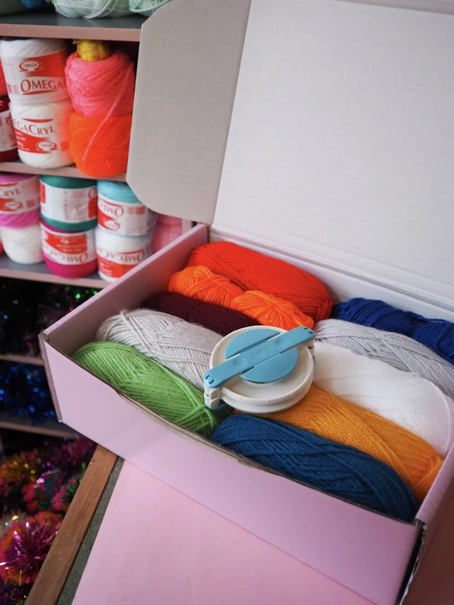 Solar System Pom Pom DIY Kit