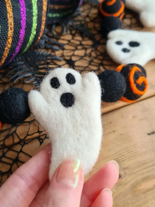 Felt Ghost Garland Halloween Decoration 