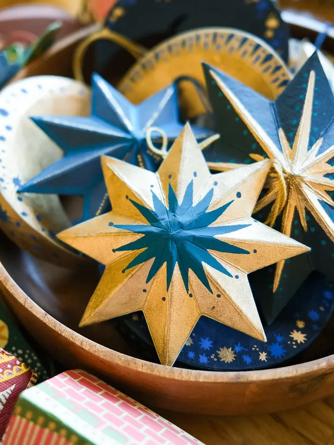 Golden Star Screen-Printed Board Decoration (Set Of 6)