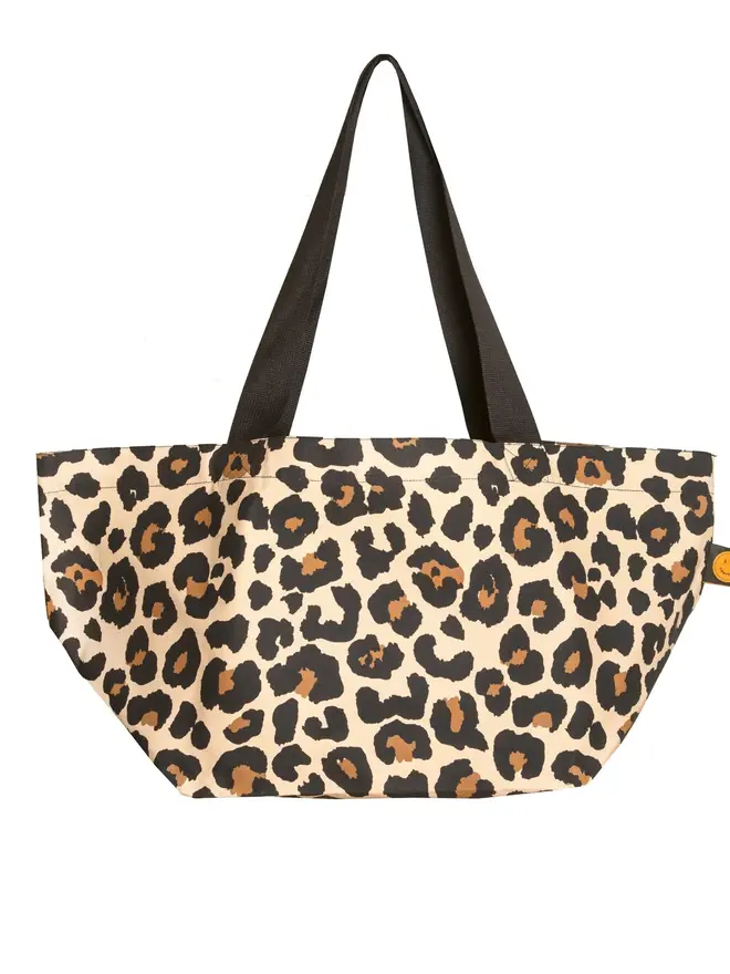 Classic Leopard Contents Oversized Tote Bag