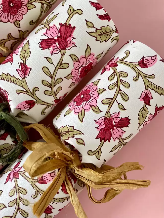 Festive Floral Christmas cracker