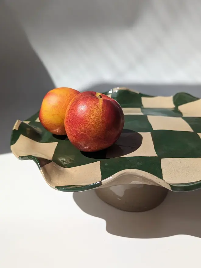Green Wavy Check Pedestal