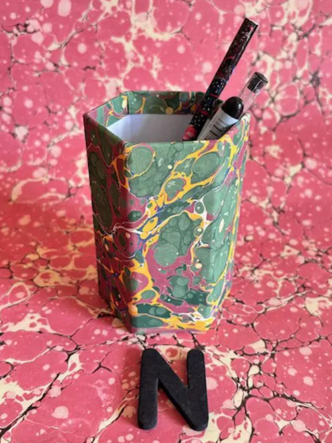 Pen Pot. A pen pot in N
