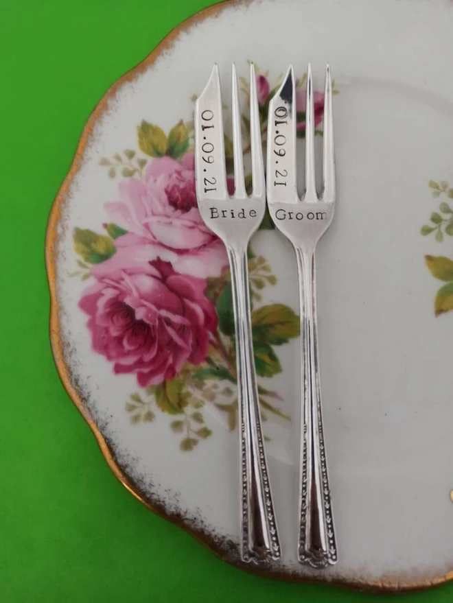 Personalised Pair Of Wedding Cake Forks (Set Of 2)