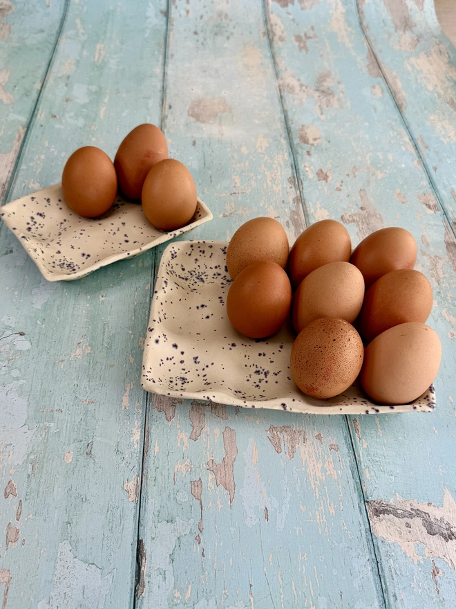 White purple speckled egg tray kitchen storeage