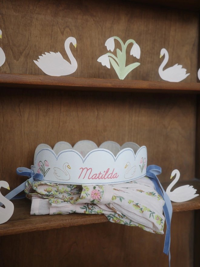 Swan Embroidered Crown 