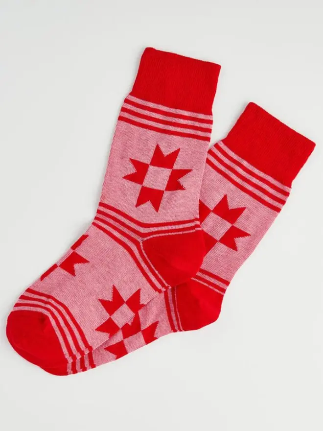 Patchwork socks in red and pink