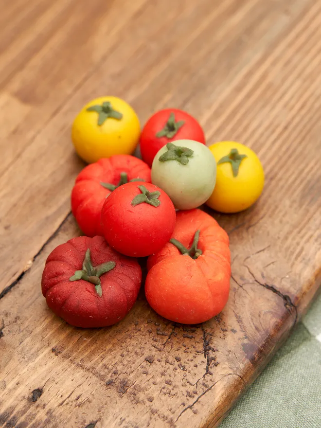 Marzipan tomatos 