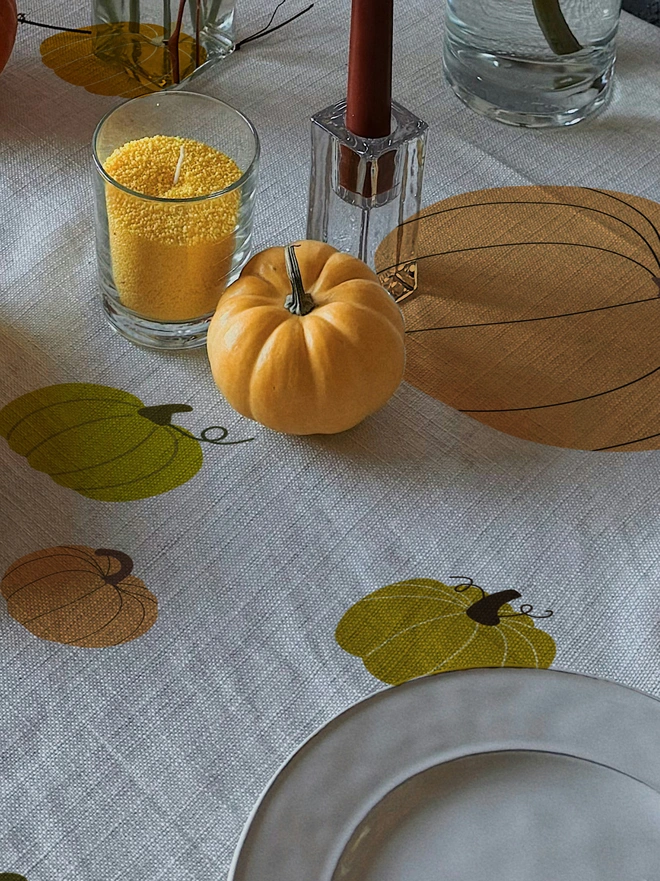 pumpkin table cloth stickers 