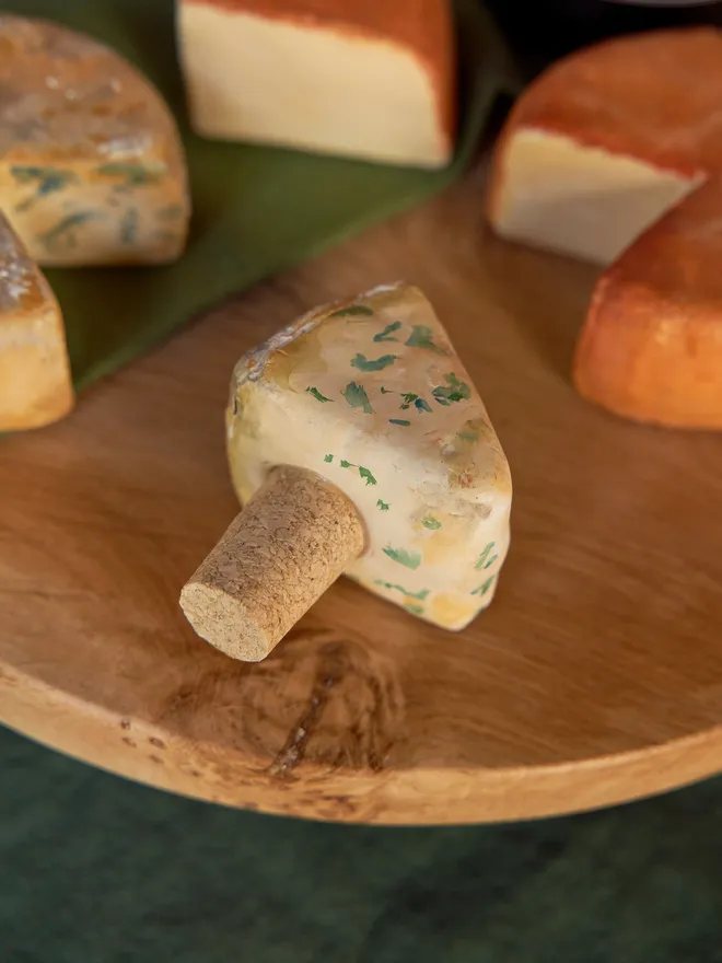 Cheese slice bottle stopper