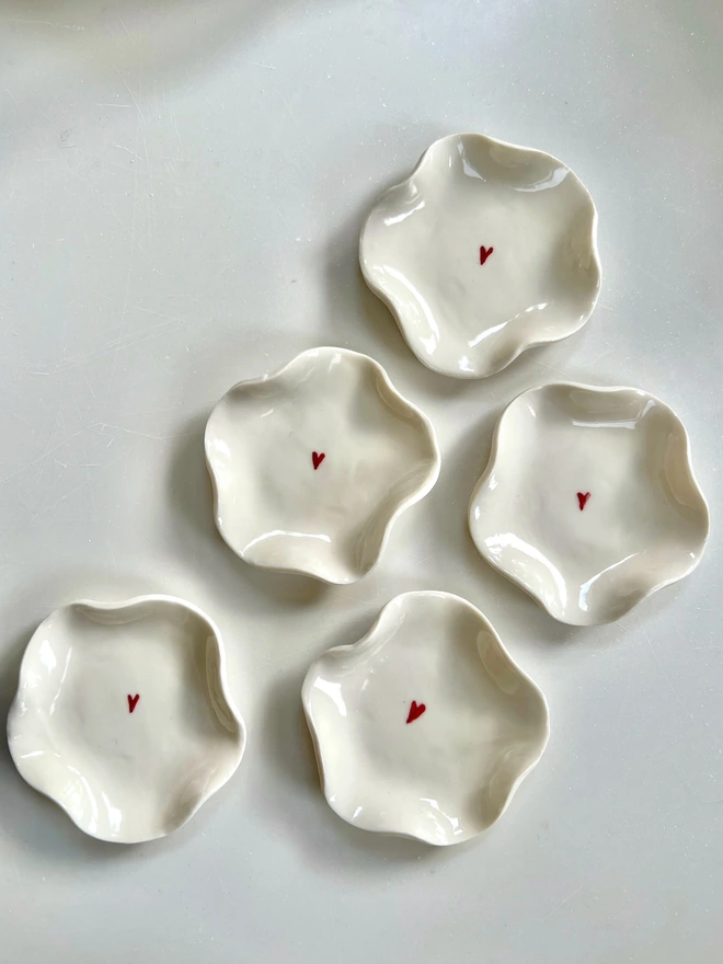 porcelain heart wave dish
