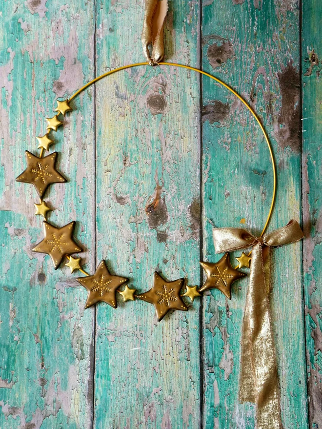 christmas wreath, ceramic christmas wreath, star wreath, christmas decor, christmas decorations, christmas wall hanging, gold star, Jenny Hopps Pottery, ceramic star