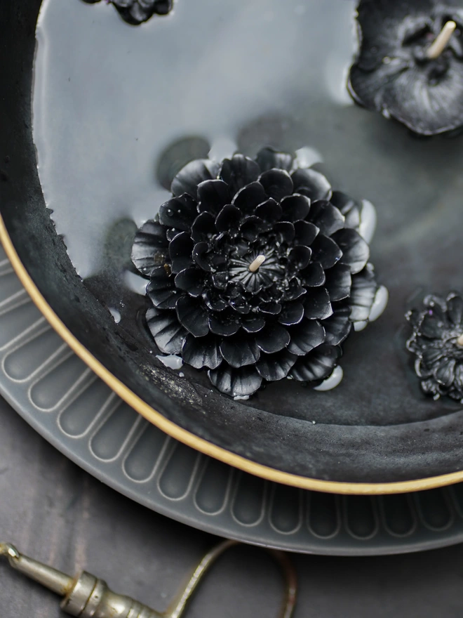Dark Floating Flower Candles