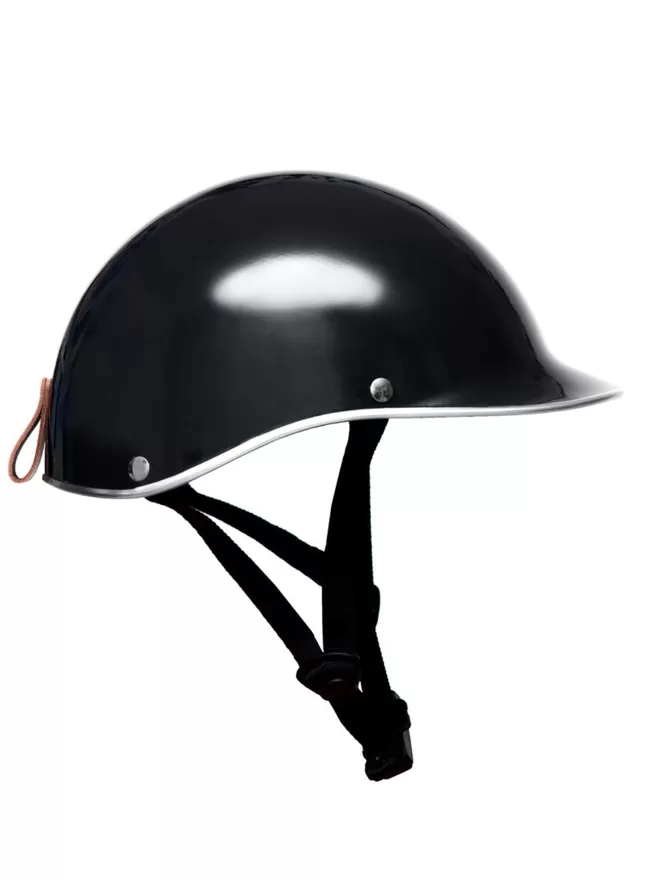Dashel Carbon Fibre Glass Bike Helmet in black.