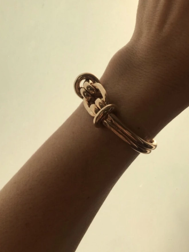 Chain link gold cuff