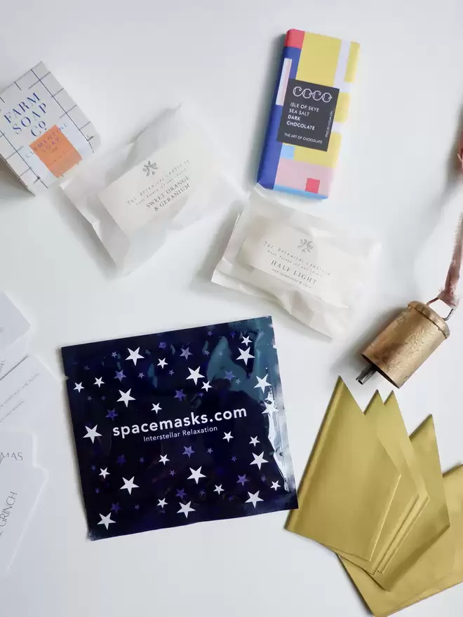 Earth toned Christmas Crackers