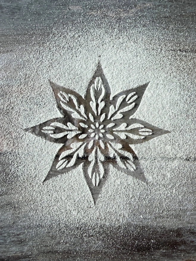 Bread stencil - snowflake design