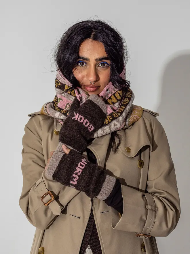 Model shown wearing Cocoa mittens and our calamine fairisle loop scarf