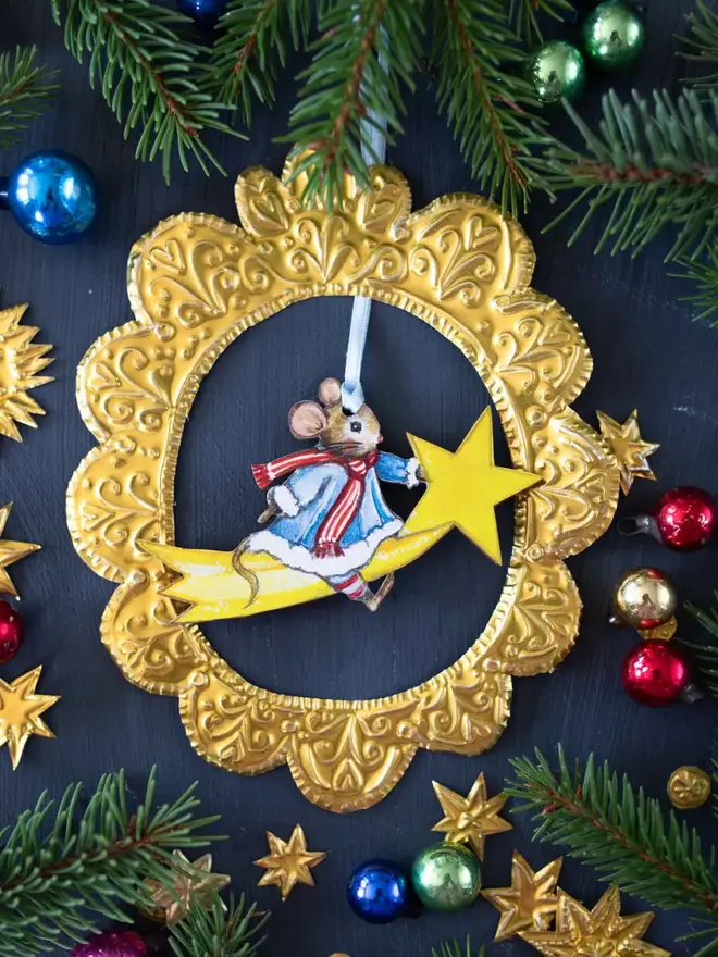 Shoot for the Stars - Hanging Wooden Decoration Gold Frame