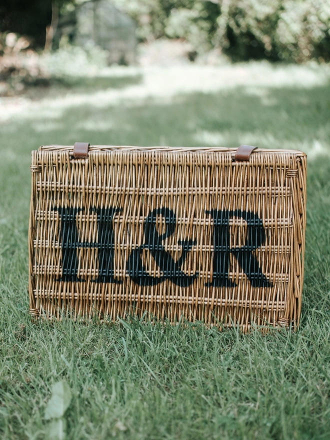 Medium personalised wicker hamper