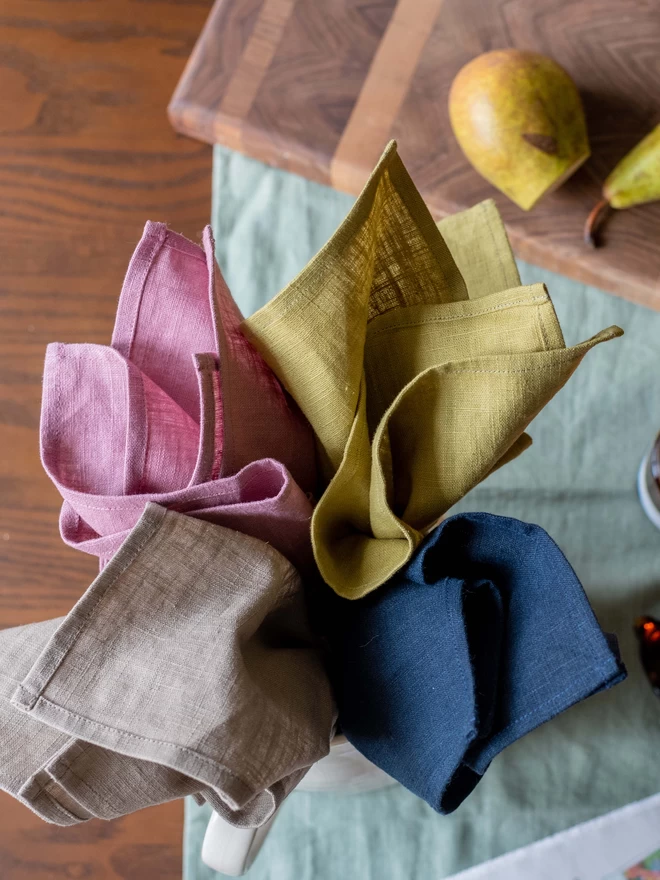 Linen napkins, an everyday table essential