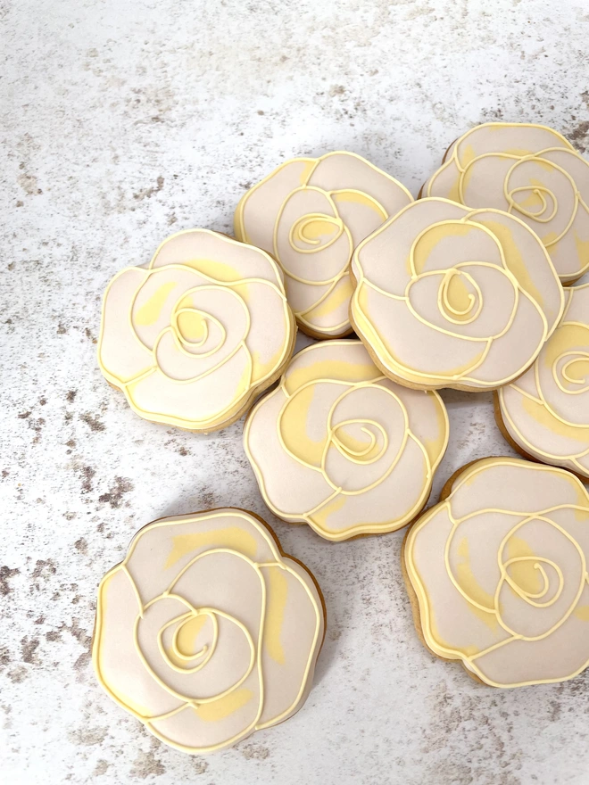 Peony flower biscuits 