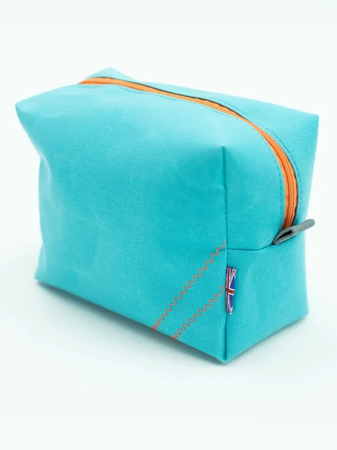 Canvas Cube Wash Bag