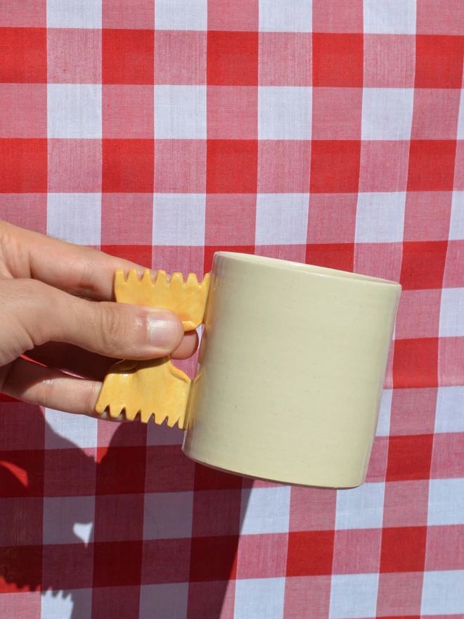 Farfalle pasta mug straight