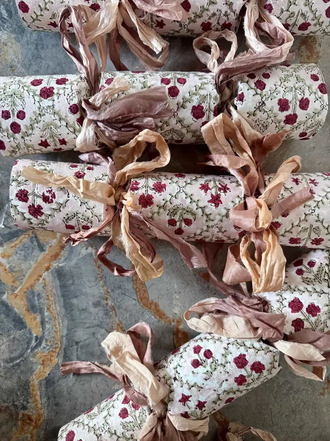 Whimsical Christmas crackers 