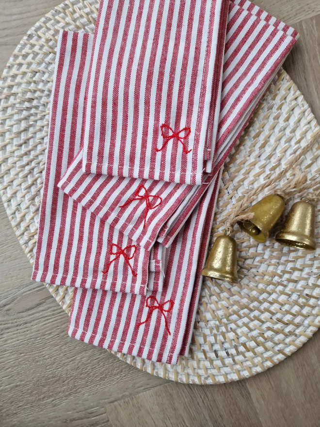 Hand embroidered bow napkin