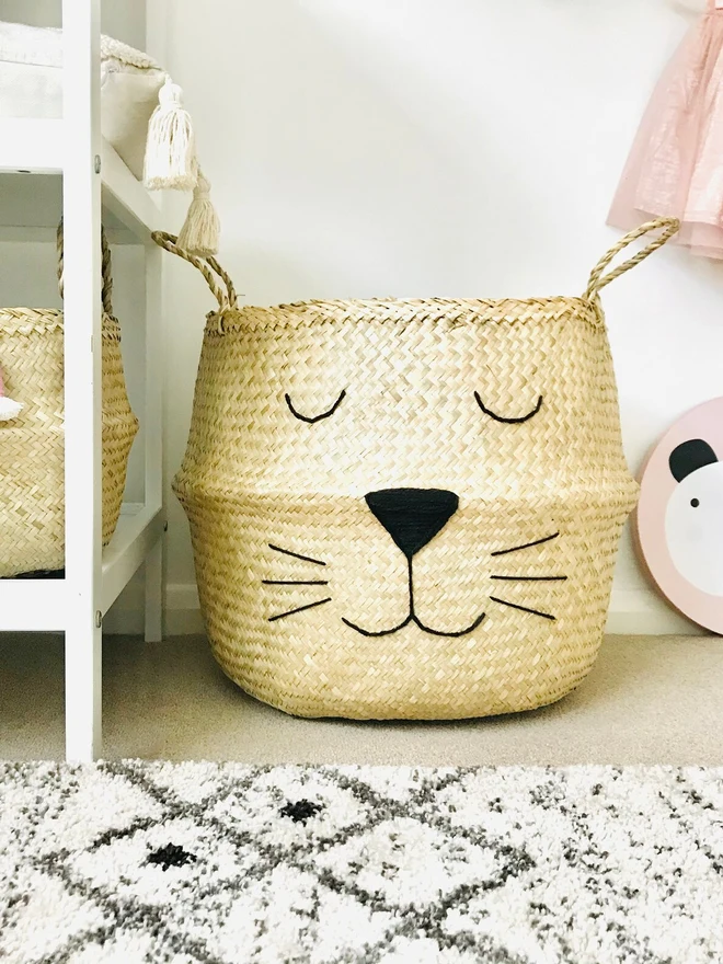 Handmade Cat Face Belly Basket
