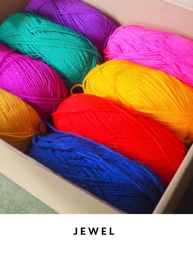 XL Pom Pom Wreath Kit