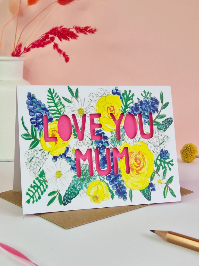 Love you mum card with pink liner 