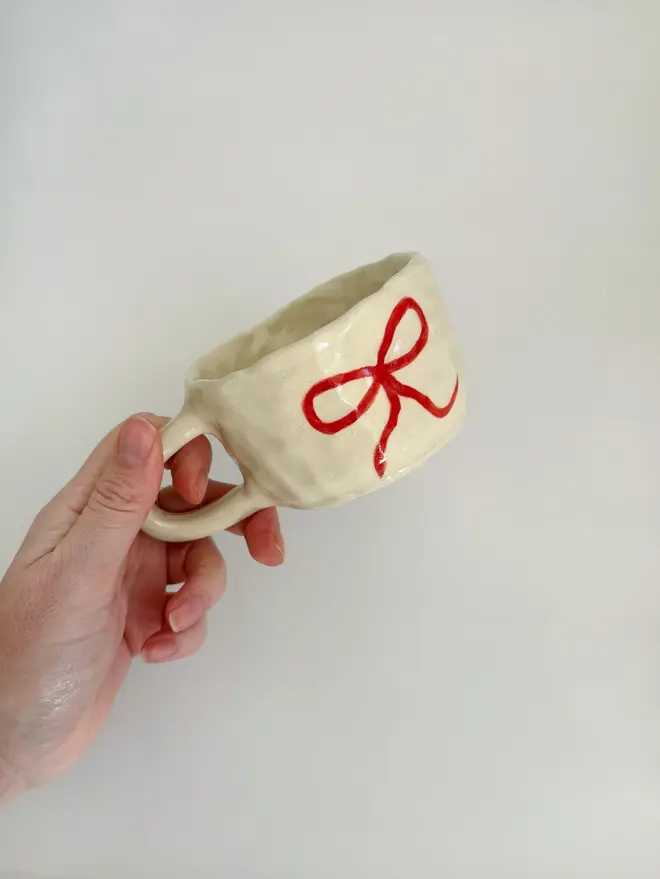 red bow mug